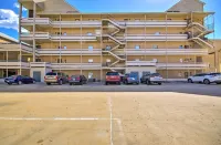 Waterfront Condo w/ Resort Perks in Lake Ozark! Các khách sạn ở 