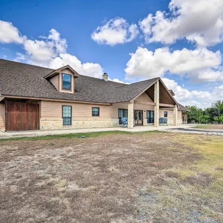 Luxury San Antonio Retreat 110-Acre Private Ranch