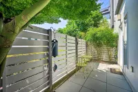 Canal & Mtn Views: Pet-Friendly Seattle Retreat