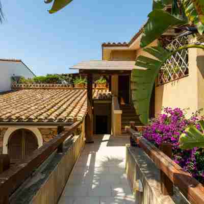 Golf Apartment Hotel Exterior