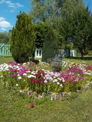 La Colline Aux Fustes Hotels in Loches-sur-Ource
