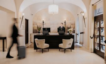 Mamaison le Regina Boutique Hotel