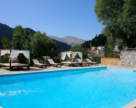 The Chatzigaki Manor Hotels in Ethikes