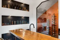 Modern Luxury Chalet • Mountain Views • Hot Tub • Fire Pit • Pets - 5-Star