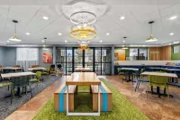 Spark by Hilton Phoenix East Mesa - فطور