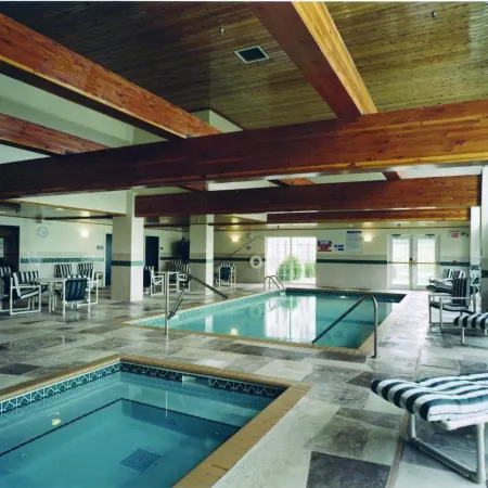Holiday Inn Express & Suites PORT WASHINGTON by IHG