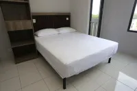 Apartemen Riverdale Cikarang by Alfa Rooms Hotel dekat Toko Mekar Plastik dan bahan kue
