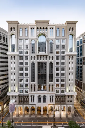 Millennium Al Aqeeq Hotel  호텔