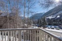 Plunge A by AvantStay Stunning Views A Block from Lift 7