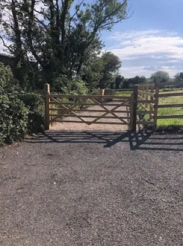 Seahorse Lodge - a hidden countryside gem with Hot tub