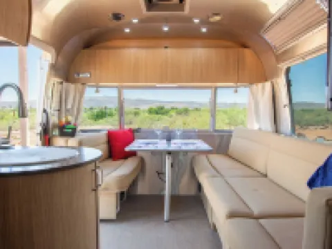 Airstream Near Sedona • Pool • Hot Tub • Mountain Views Hotels in Cornville