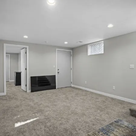 3 Bedroom Fully Remodeled and Centrally Located!