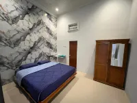 Penginapan Gedung Putih Syariah Hotels in Tuah Karya