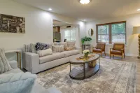 Hot Tub + Lake Access: Spacious Tobyhanna Home - parking