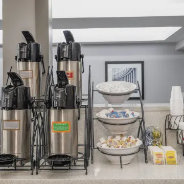 Red Roof Inn & Suites Calhoun