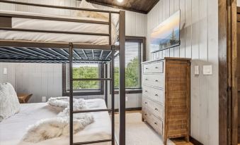 Gorgeous Brand-new Home w Pool Game Room Hot Tub