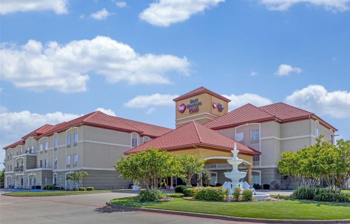 Best Western Plus Monica Royale Inn  Suites