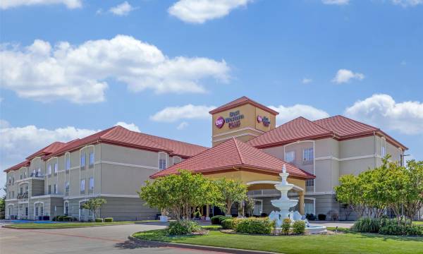 Best Western Plus Monica Royale Inn Suites