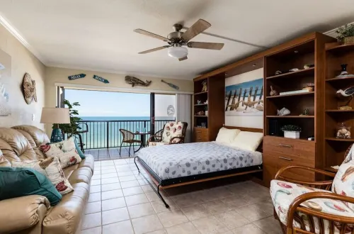OCEANFRONT condo directly overlooking the clear blue water of the Gulf of Mexico