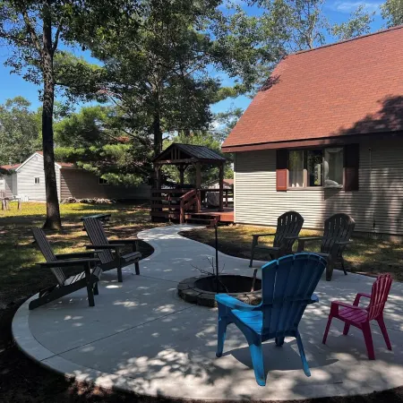 Clink’s Cabin- cozy home situated in beautiful picturesque Indian River Michigan