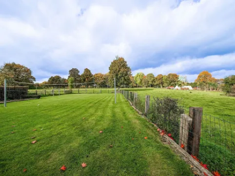 Charming Cottage with Hot Tub & Sauna, High Fens