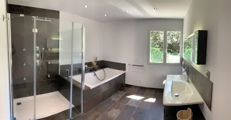 Casa Lagone - Villa Avec Piscine et Superbe vue Отели в г. Каржез