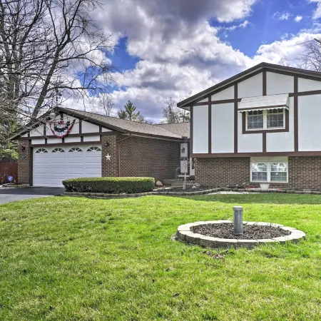 Delightful Tipp City Unit w/ Covered Patio!