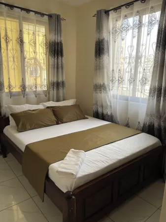 Chic 1-bedroom with AC and WiFi in soothing Mombasa