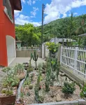 Charming townhouse surrounded by lush nature 350 meters from the beach.
