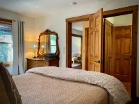 Stunning Waterfront Retreat with Hot Tub and Stone Fireplace - Enchanting Escape