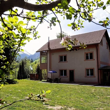 Apartament 2 camere Roberta Breaza TransylvaniaPetfriendly Отели в г. Lisa