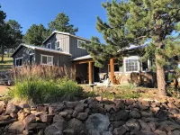 Mountain house overlooking Bear Basin Valley and the Sangre de Cristo Range. - 3 étoiles