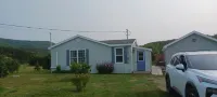 Cozy Mountainview Bungalow. French Fishing Village. Whale Watching tours. Hotels in Inverness County