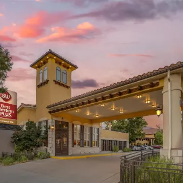 Best Western Plus Greenwell Inn