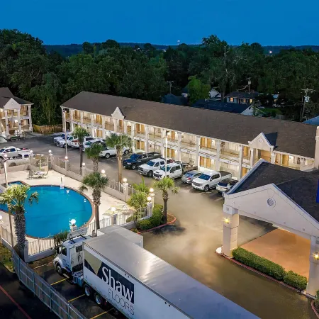 Days Inn by Wyndham Nacogdoches/Sfa University/Downtown