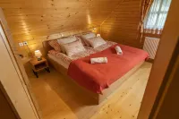 CHALET AJDA, VACATION HOME Hotel di Koprivnik v Bohinju