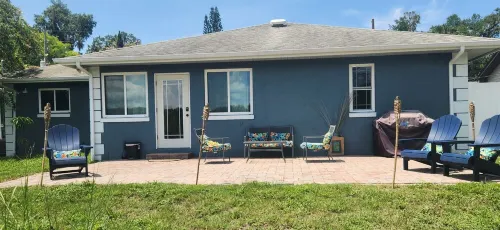 Charming lakefront 3BR 3BA house w/ EV chg in heart of Mt. Dora. Nature abounds.
