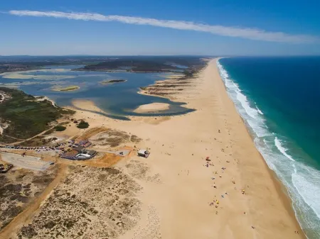 Borea Yellow Villa, Santo André, Santiago do Cacém