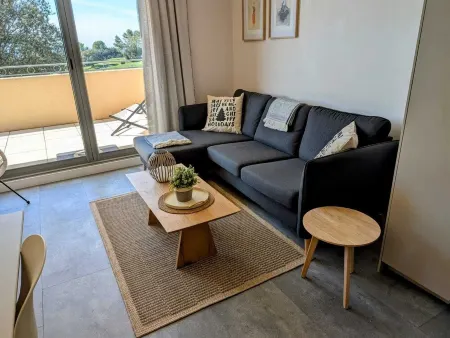 Greens view golf saumane Отели в г. Соман-де-Воклюз