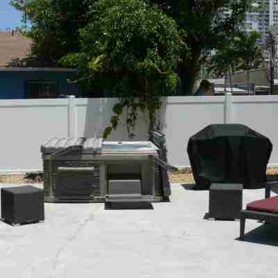 3-bedroom 3 bath house with semi-private beach access in Pompano Beach Hotel Exterior