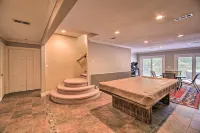 Inviting Family Abode w/ Dock on Norris Lake! - parking