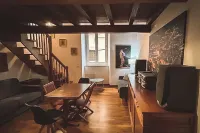 Elegant apartment in historic center