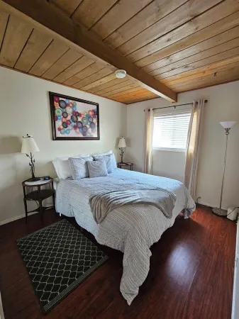 Home away from Home <br>Sunny and Spacious 2 bedroom Apartment in Richmond CA