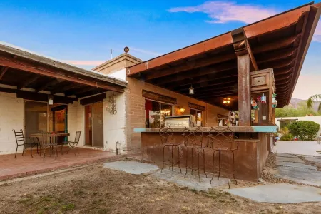 Group Retreat Tucson Foothills Mountain Views Epic