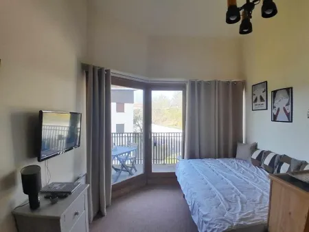 The DRYADES Mountain view