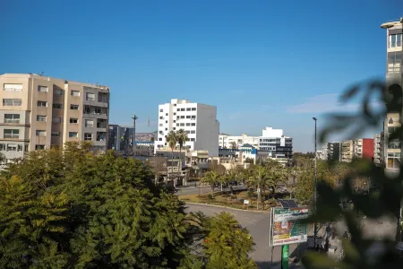 Cozy apartment in fabulous Fes with WiFi, AC