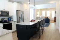 New Listing-Spacious 4-Br 3.5 Bath. the War Eagle House in the Heart of Auburn!