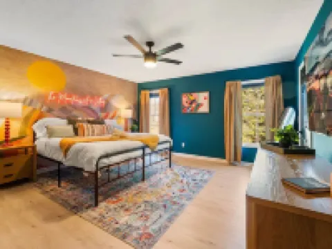 6BR Play Heaven! Movie Theater, Golf, Hot Tub Hotels in Massanutten