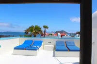 Privilege Bay- Villa Eesha-sea view and natural park view. Beach front location.