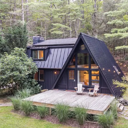 Black Pines A-Frame – A Cozy Catskills Retreat